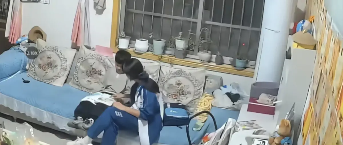 《来自姐姐的捏捏姐姐的爱姐弟情深难舍难分事件视频曝光》相关资源图片
