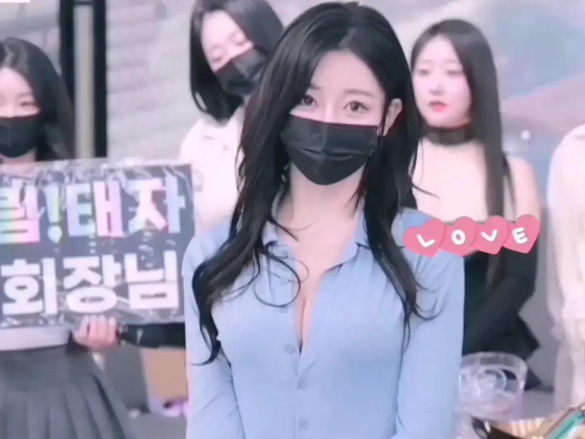 《BJ女团全员卸甲小黑屋》全网同步免费高清播放-BJ女团全员卸甲小黑屋无删减版在线看-韩国BJ舞团第五季热舞燃爆舞台