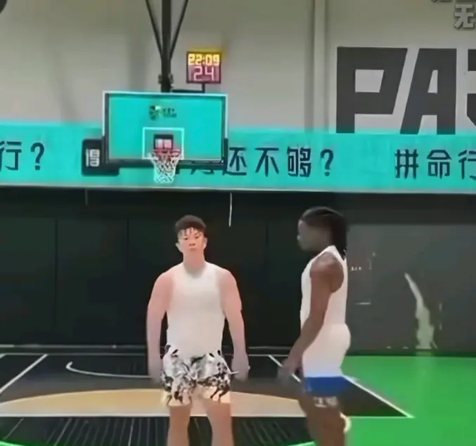 爆火短视频《牛教练的裤子》HD高清完整版-篮球单挑关我裤子什么事爆笑剧情-牛教练的裤子免费观看1080P超清画质